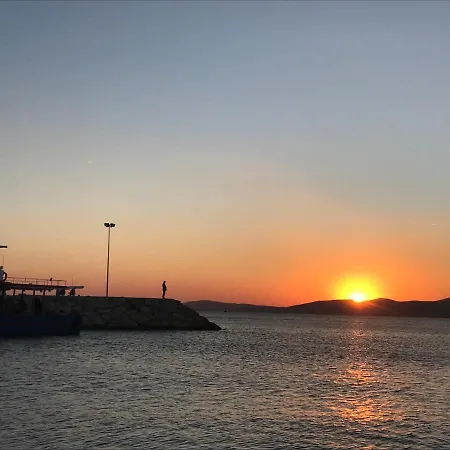 Izmir/ozdere Deniz Ve Orman Manzarali Ev